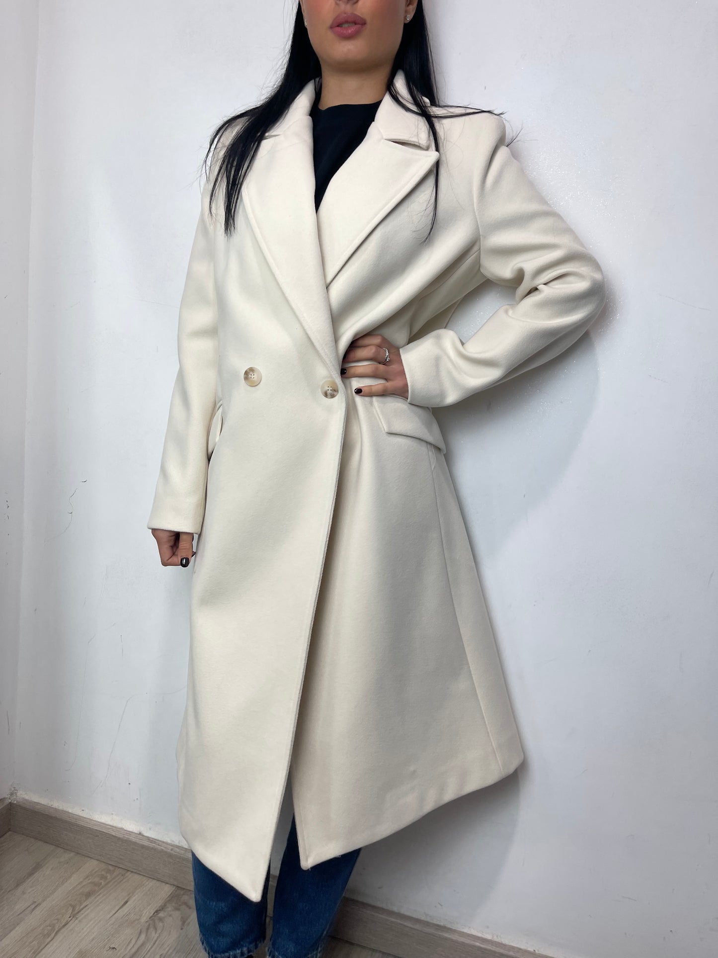 Cappotto doppio petto latte
