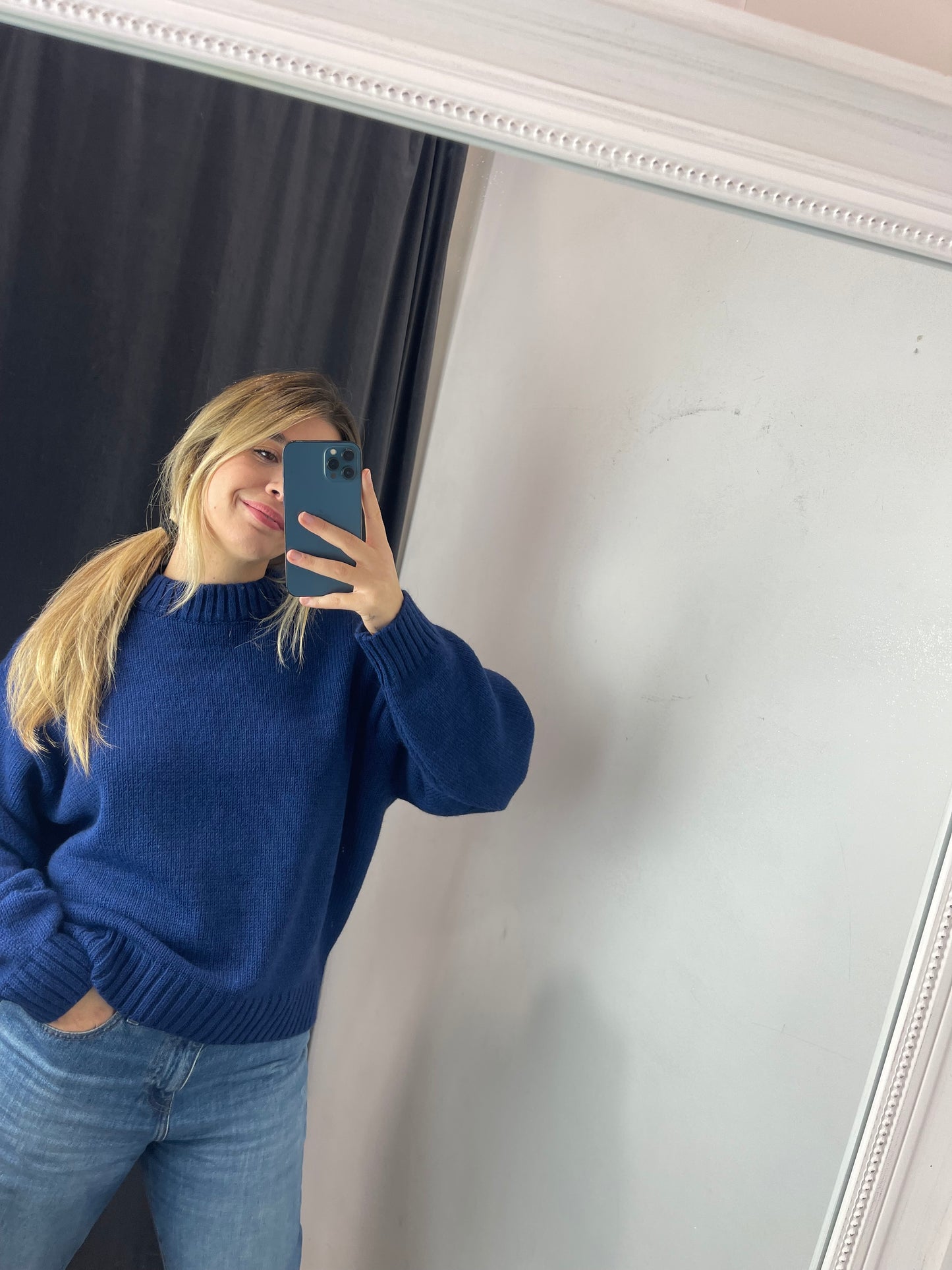 Pull blu girocollo