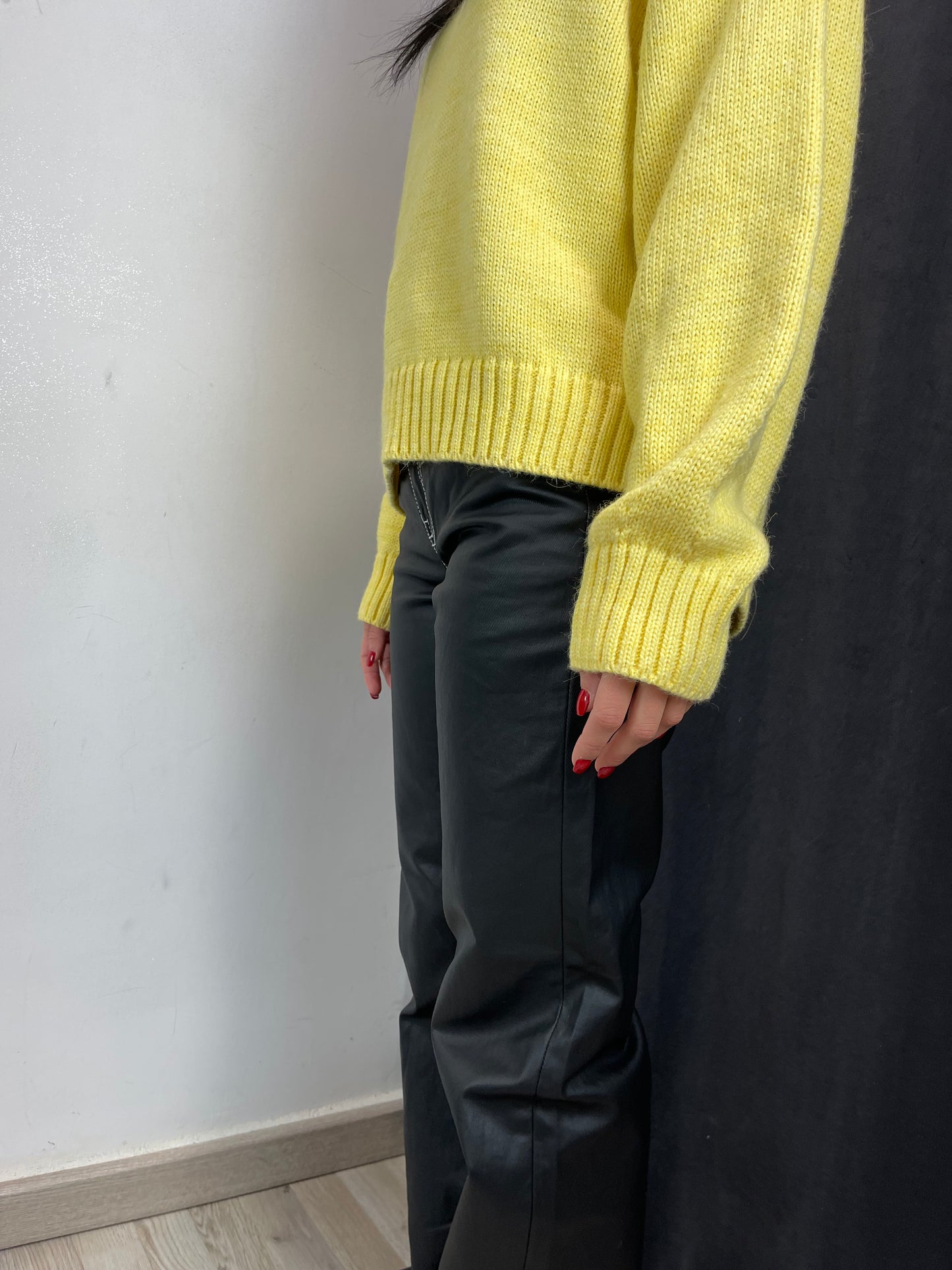 Pull girocollo giallo
