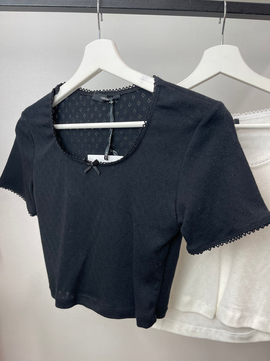 Crop t-shirt nera