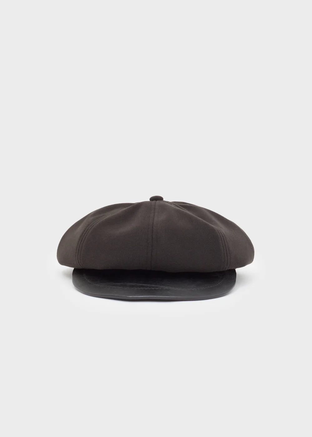 CAPPELLO IN TESSUTO CON VISIERA NERO
