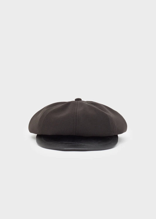 CAPPELLO IN TESSUTO CON VISIERA NERO